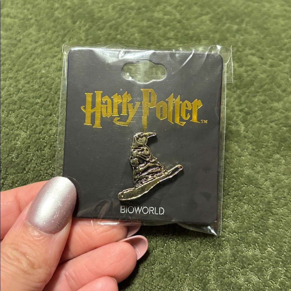 Harry Potter Sorting Hat Pin from Bioworld! Loot Crate Exclusive! NWT